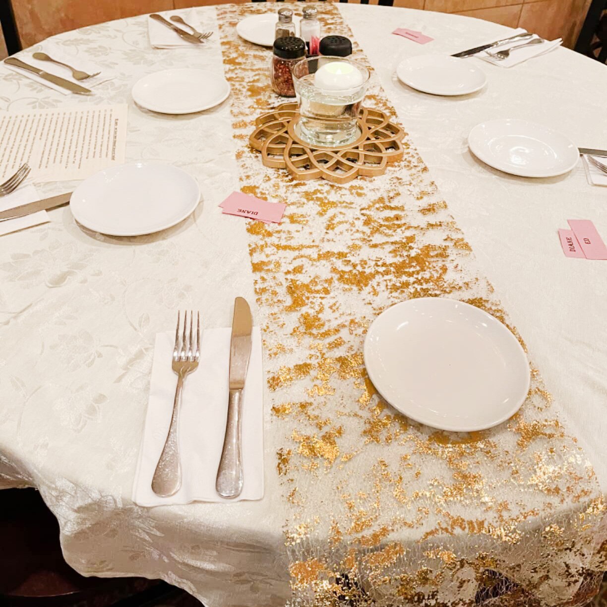 Sparkle Metallic Gold Thin Tab - đánh giá và giá Table Runner Sequin